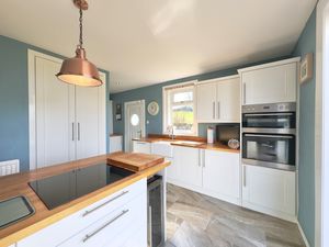 Photo 16- click for photo gallery